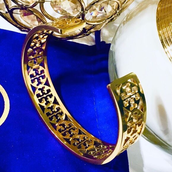 TORY BURCH OPEN BRACELET CUFF 18K GOLD/BRASS - Picture 7 of 11